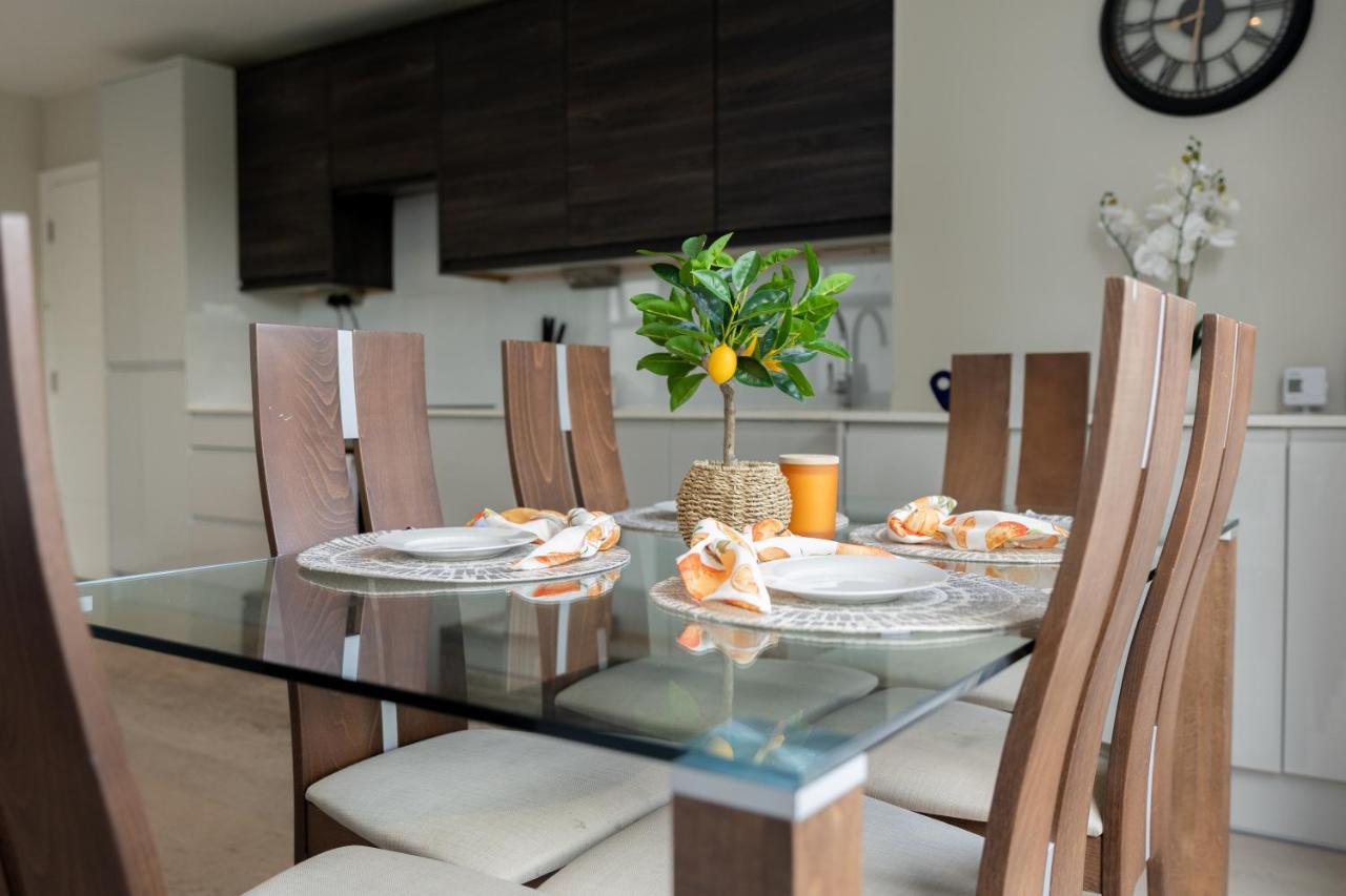 Star London Bell Lane 3-Bed Haven Apartment Hendon Exterior photo
