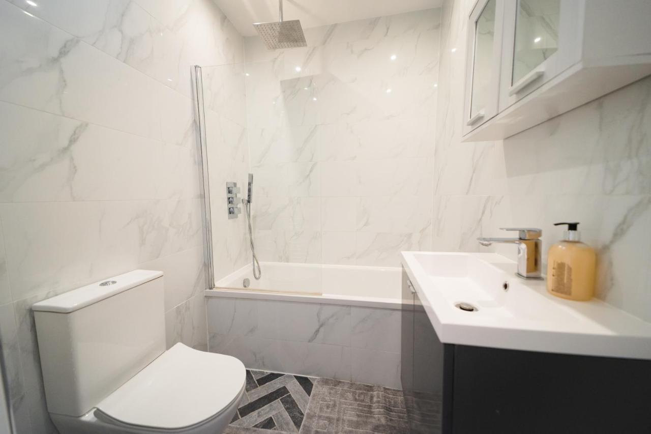 Star London Bell Lane 3-Bed Haven Apartment Hendon Exterior photo